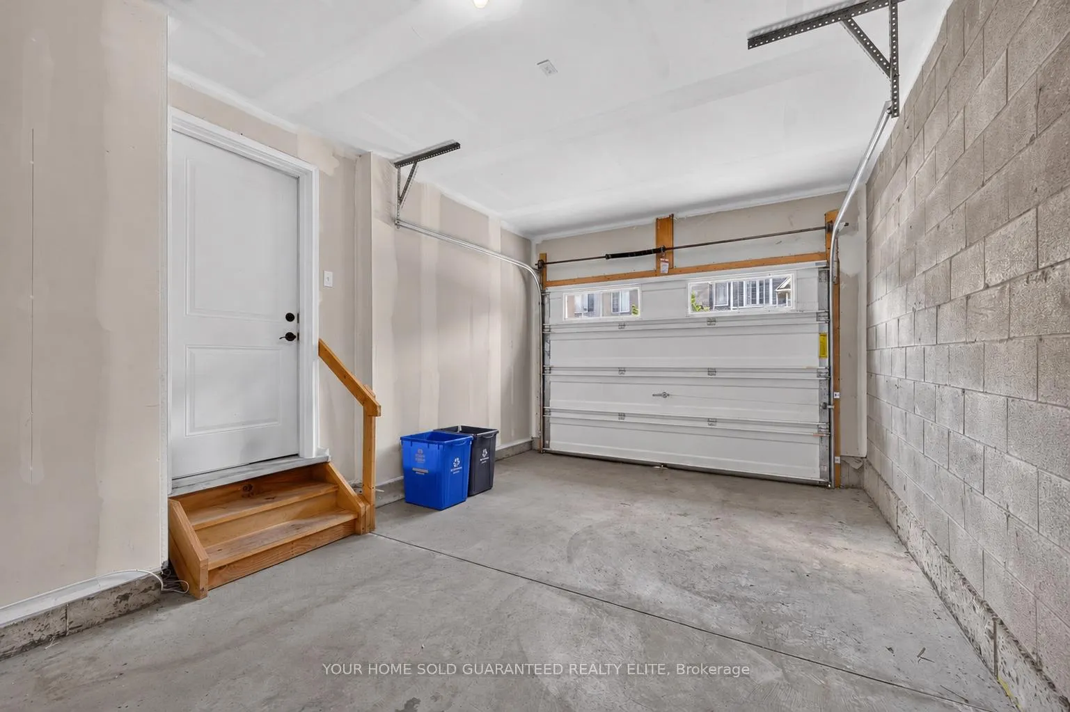 Photo 26 of 114 Dunrobin Lane, Grimsby, Grimsby Beach — HOMEH