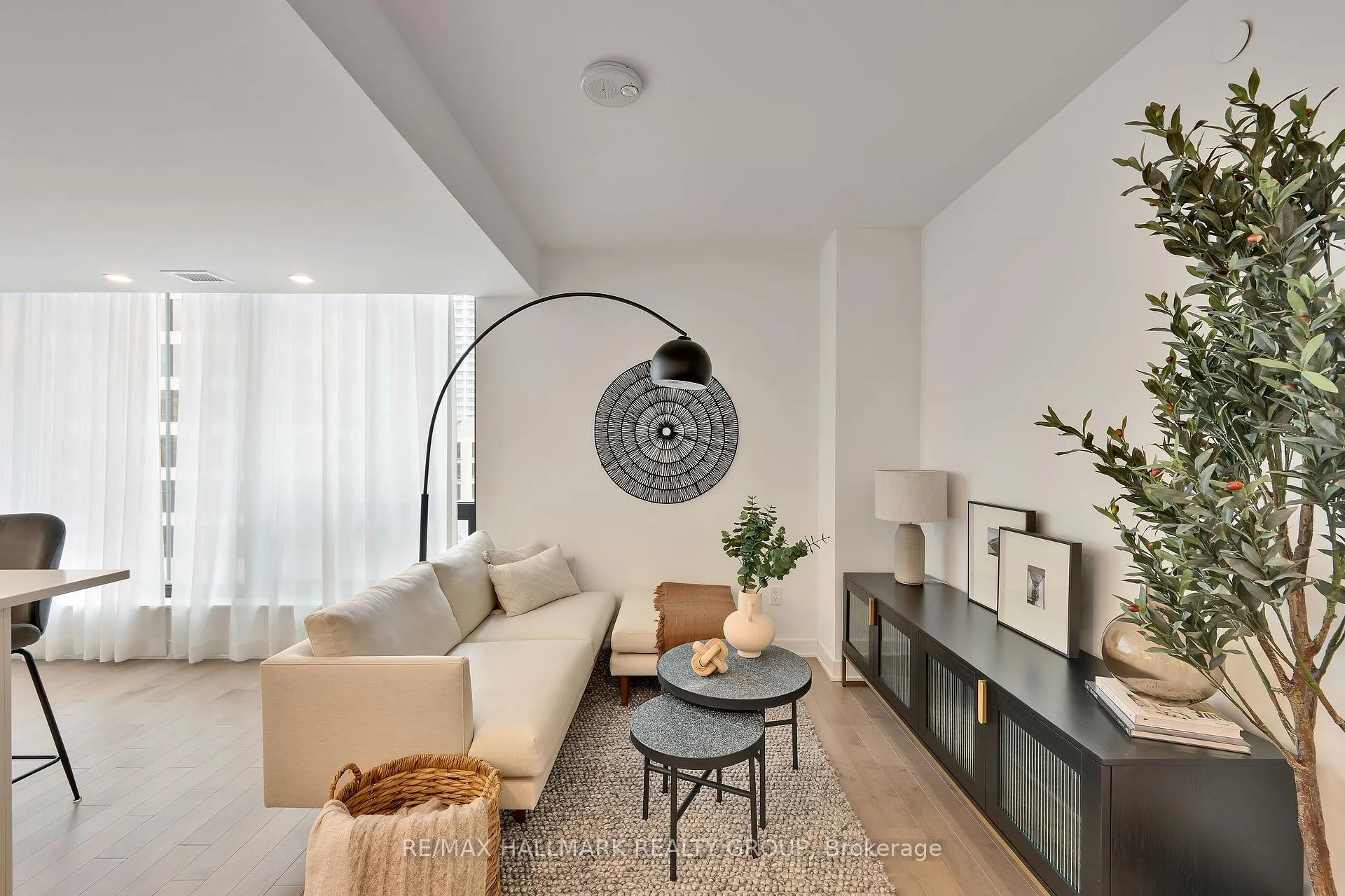 Photo 4 of Unit 1406, 340 Queen Street, Ottawa, Ottawa Centre — HOMEH