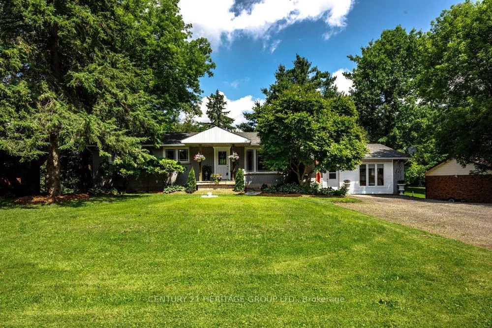 Photo 2 of 2147 Governors Road, Hamilton, Rural Flamborough — HOMEH