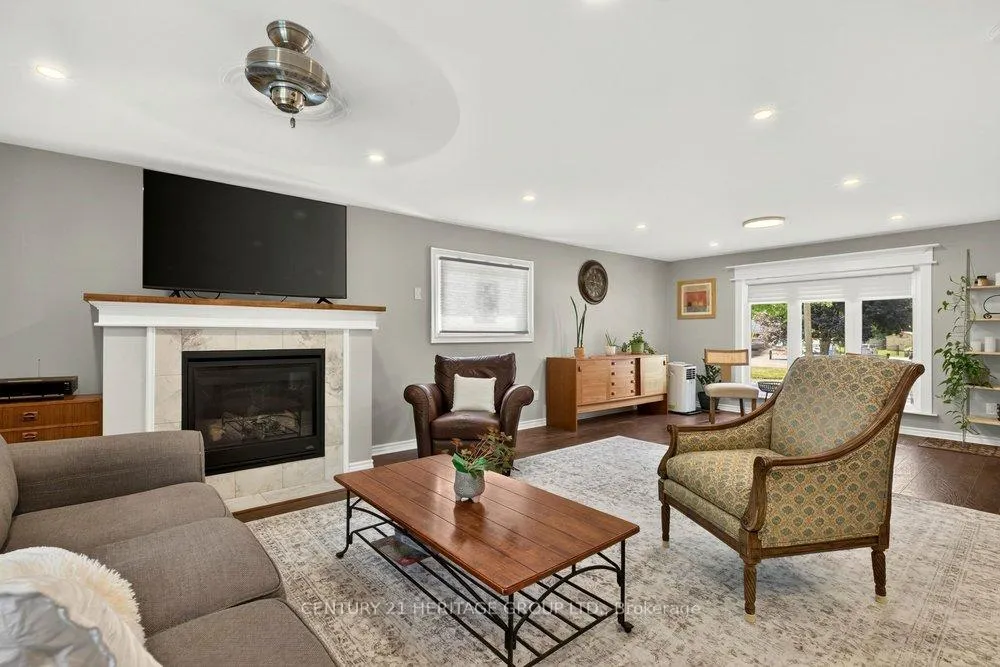 Photo 4 of 2147 Governors Road, Hamilton, Rural Flamborough — HOMEH