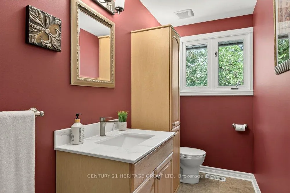 Photo 14 of 2147 Governors Road, Hamilton, Rural Flamborough — HOMEH