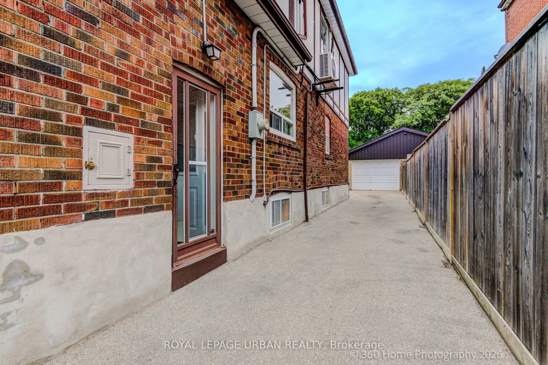 Photo 31 of 40 Dunkirk Road, Toronto, Danforth Village-East York — HOMEH
