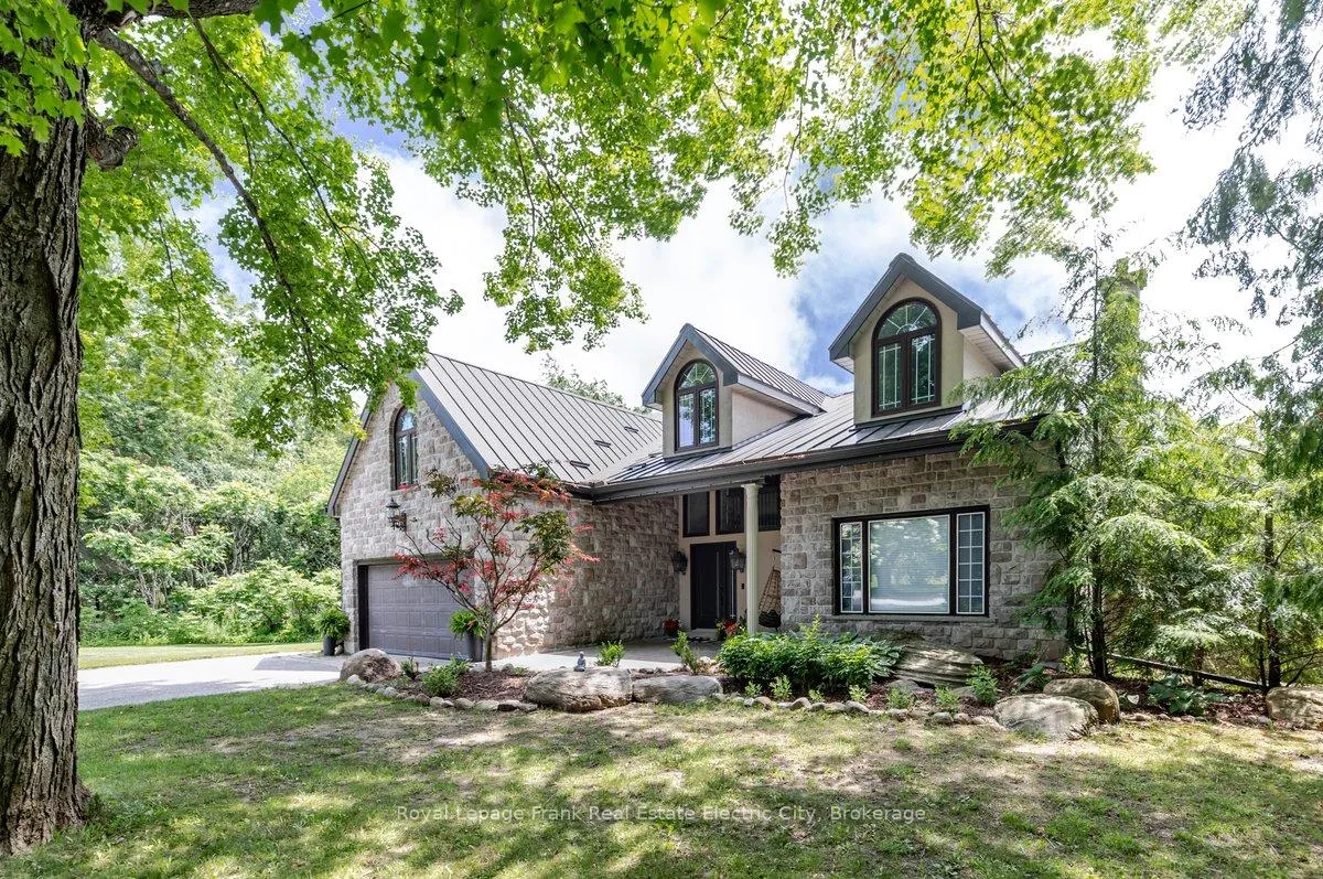 Photo 2 of 489 Franklin Drive, Selwyn — HOMEH