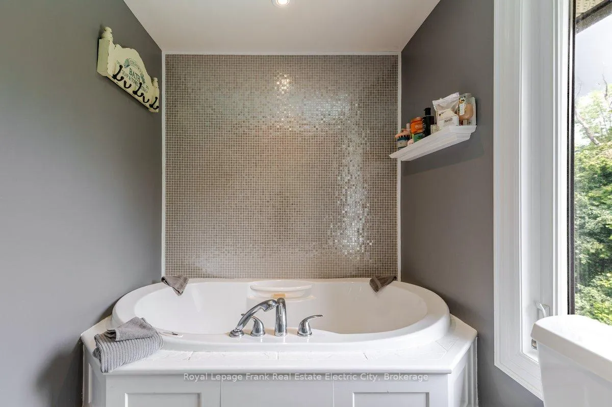 Photo 29 of 489 Franklin Drive, Selwyn — HOMEH