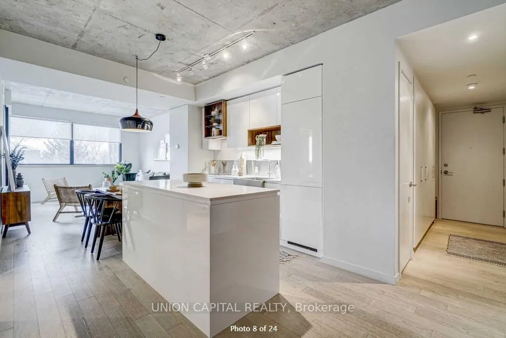 Photo 8 of Unit 304, 383 Sorauren Avenue, Toronto, Roncesvalles — HOMEH