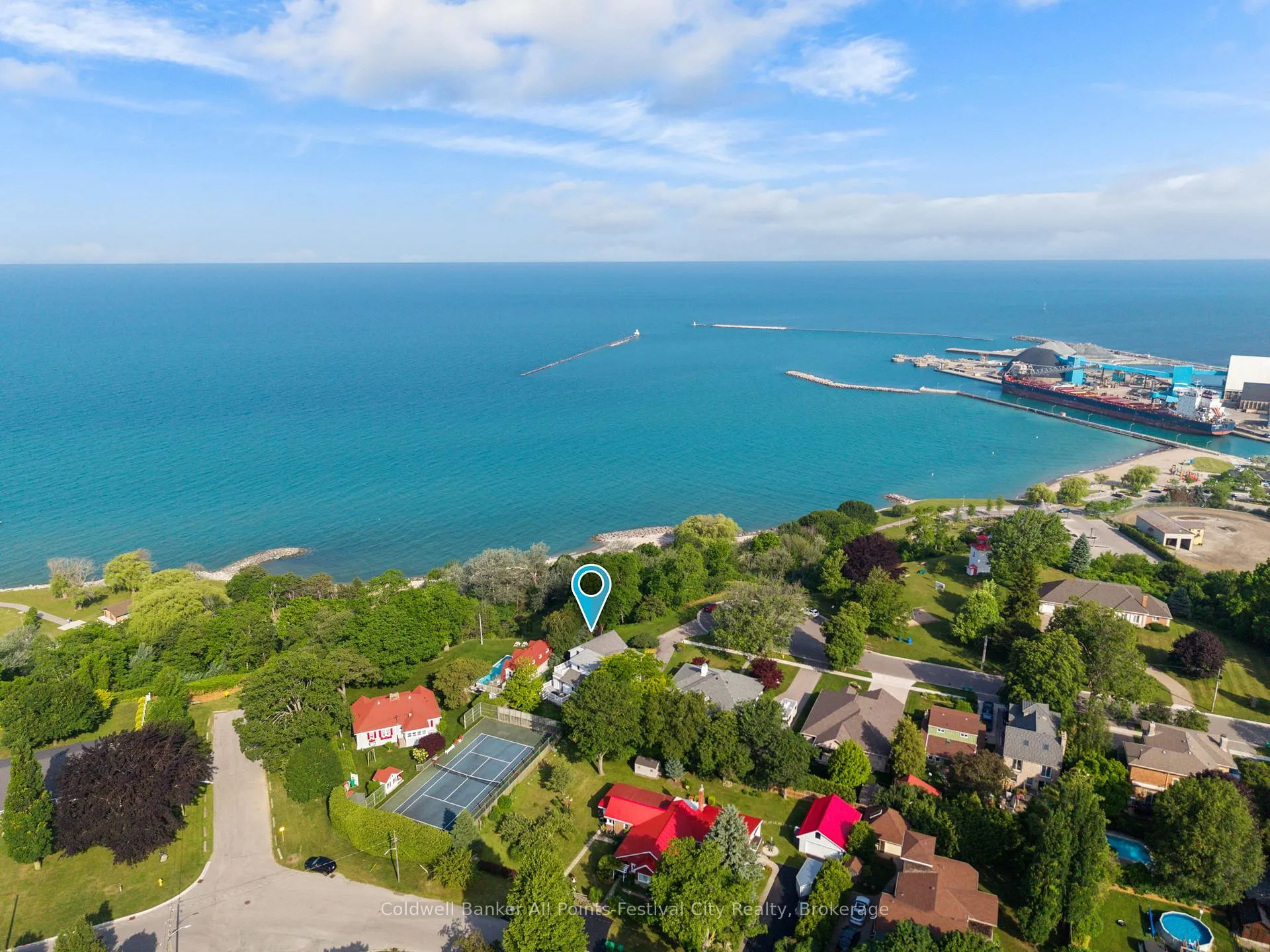 Photo 2 of 285 Cobourg Street, Goderich, Goderich (Town) — HOMEH