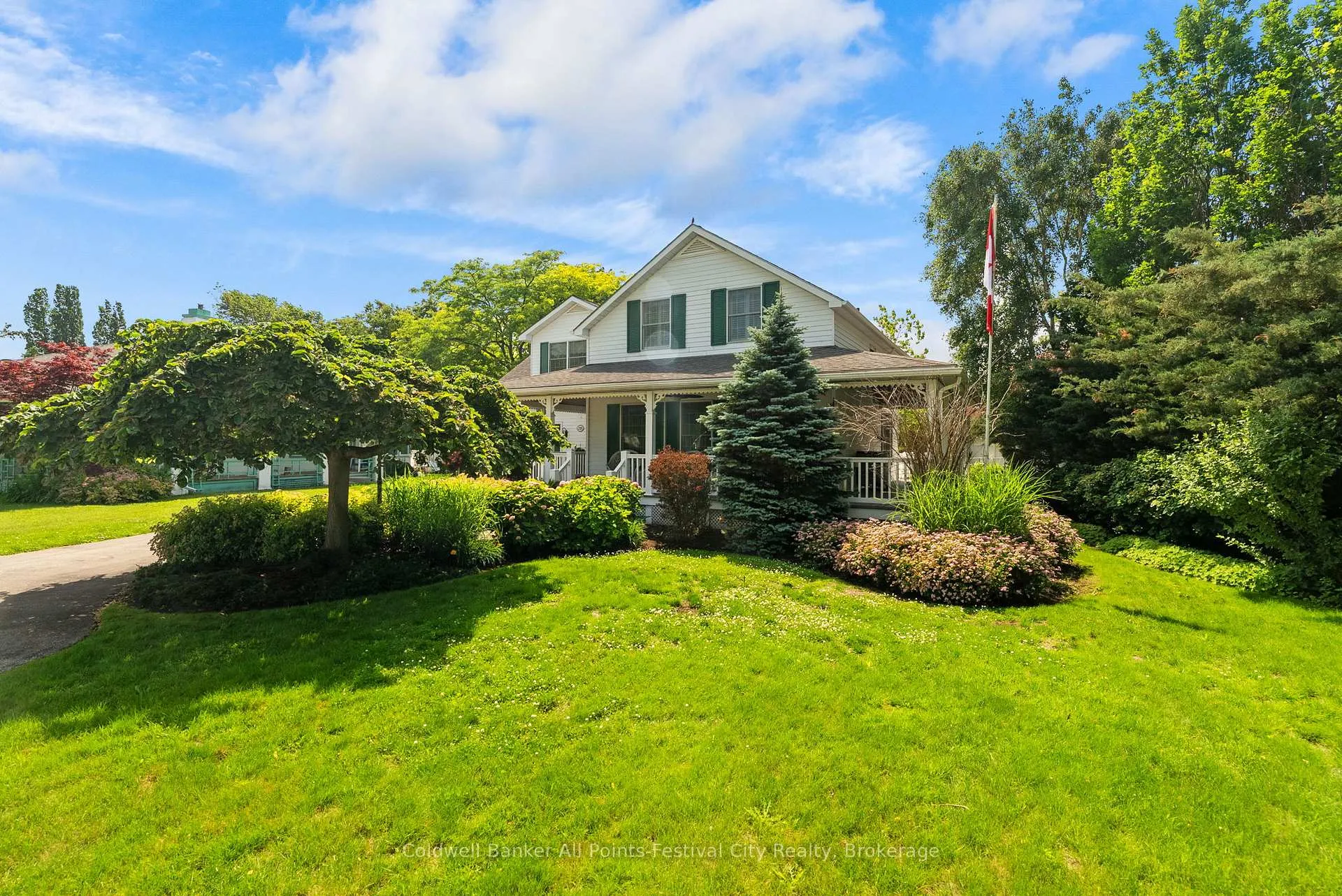 Photo 4 of 285 Cobourg Street, Goderich, Goderich (Town) — HOMEH