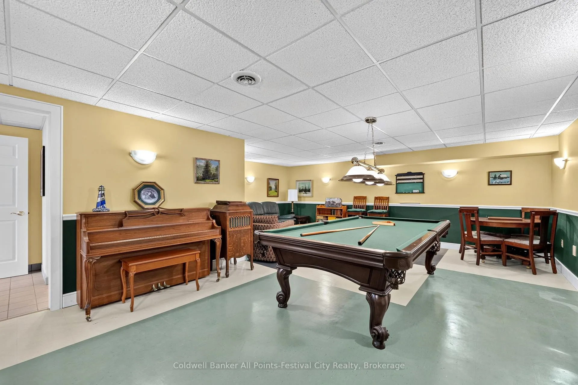 Photo 37 of 285 Cobourg Street, Goderich, Goderich (Town) — HOMEH