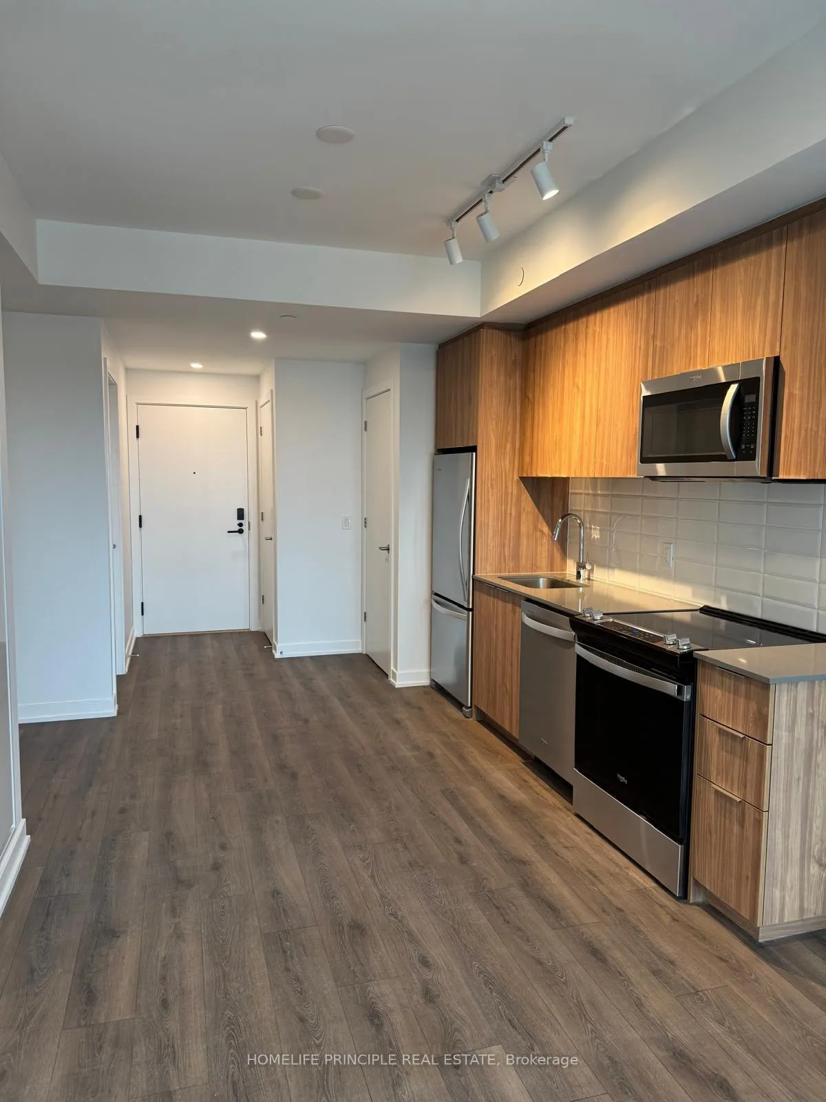 Photo 14 of Unit E211, 740 Whitlock Avenue, Milton, Cobban — HOMEH
