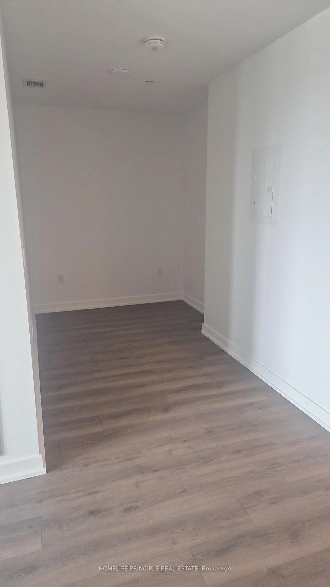 Photo 4 of Unit E211, 740 Whitlock Avenue, Milton, Cobban — HOMEH