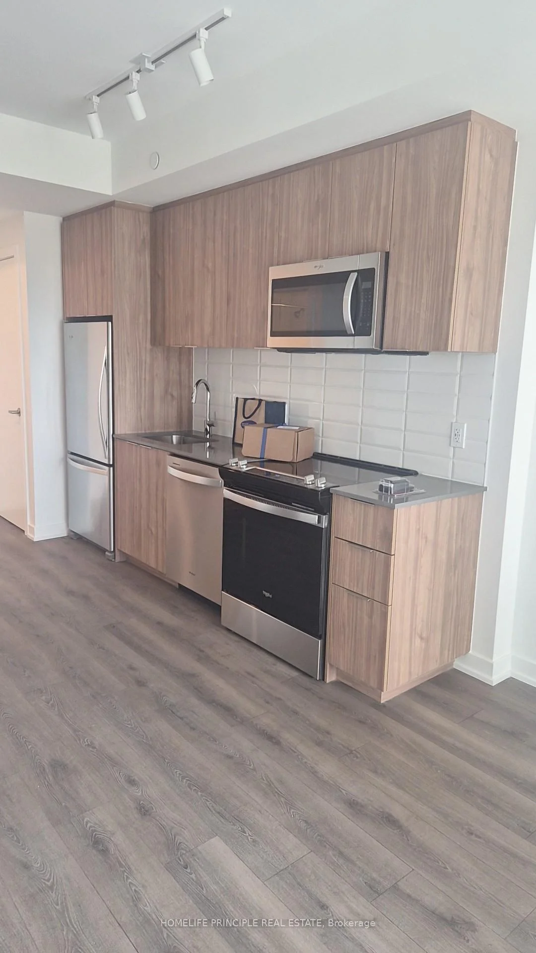 Photo 8 of Unit E211, 740 Whitlock Avenue, Milton, Cobban — HOMEH