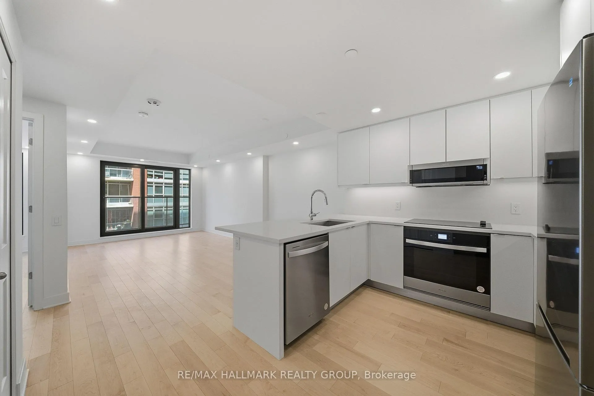 Photo 3 of Unit 1703, 180 George Street, Ottawa, Lower Town/Byward Market — HOMEH