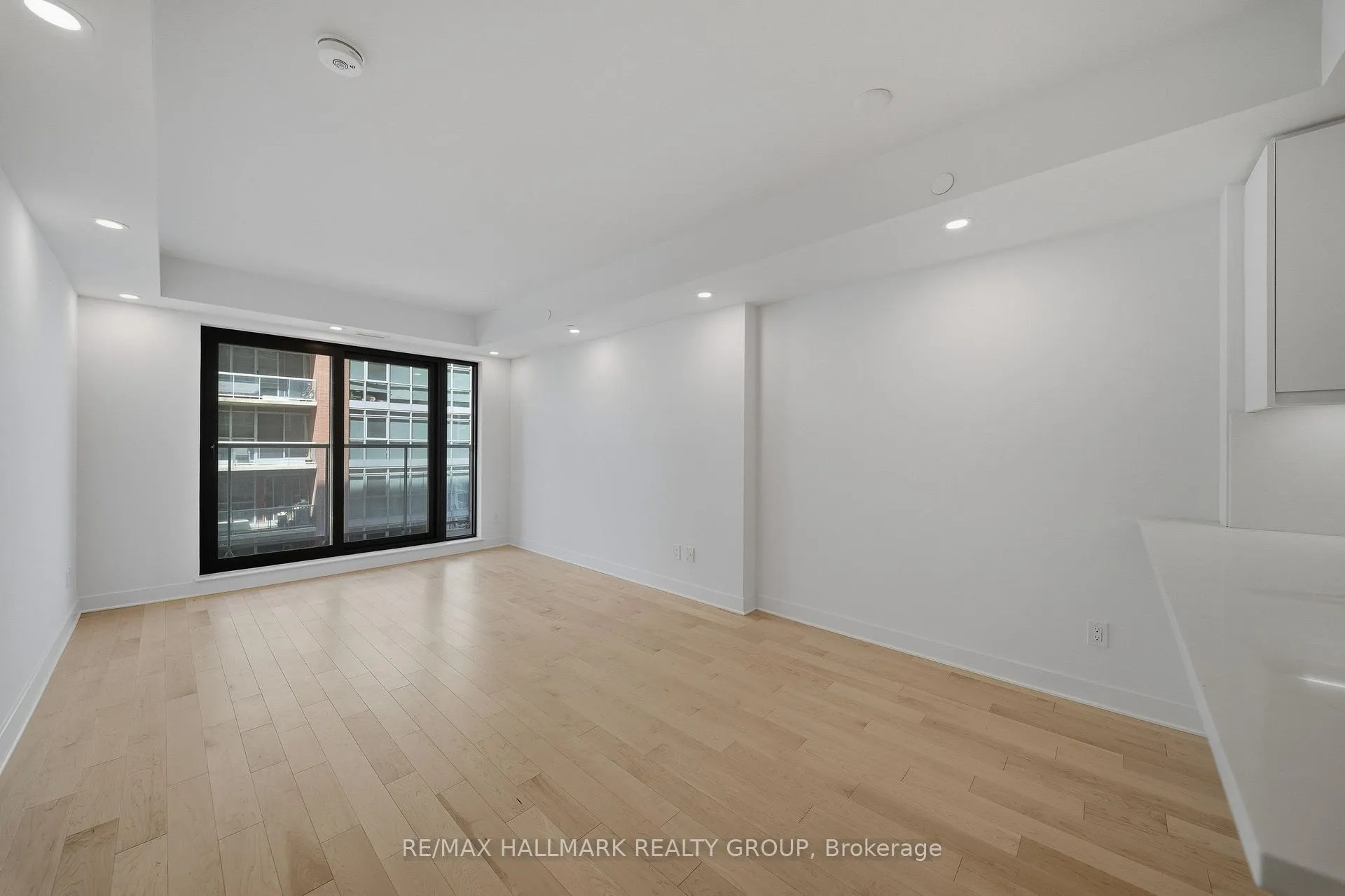 Photo 8 of Unit 1703, 180 George Street, Ottawa, Lower Town/Byward Market — HOMEH