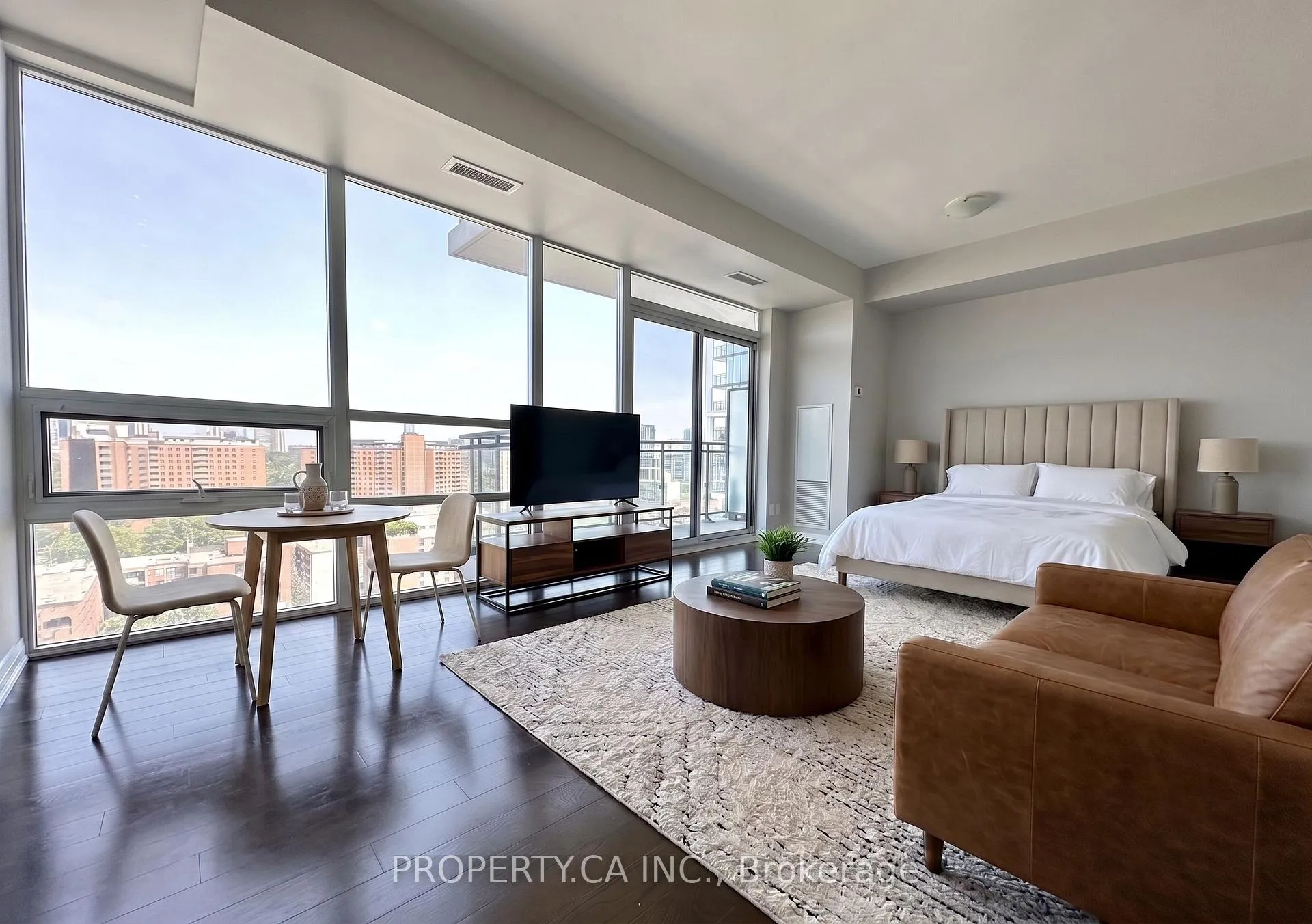 Photo 5 of Unit 1821, 460 Adelaide Street, Toronto, Moss Park — HOMEH