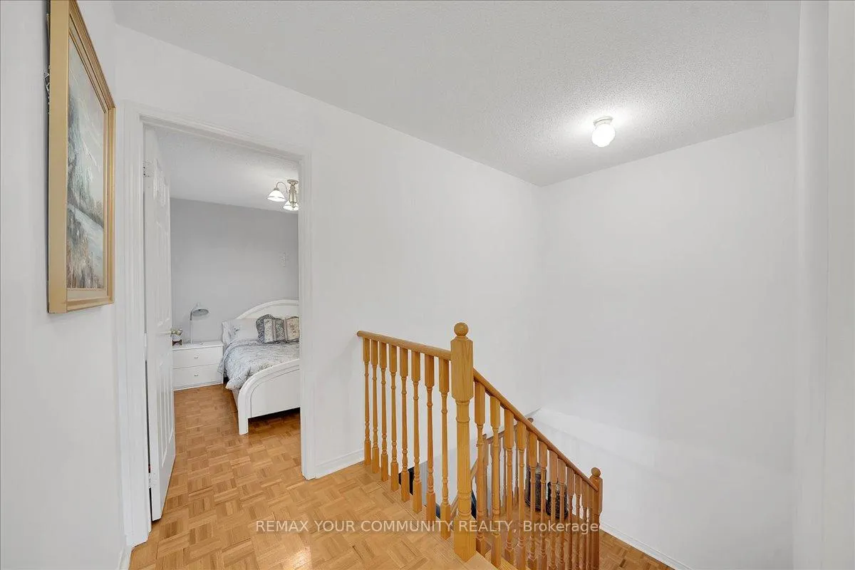 Photo 16 of 202 Matthew Drive, Vaughan, East Woodbridge — HOMEH