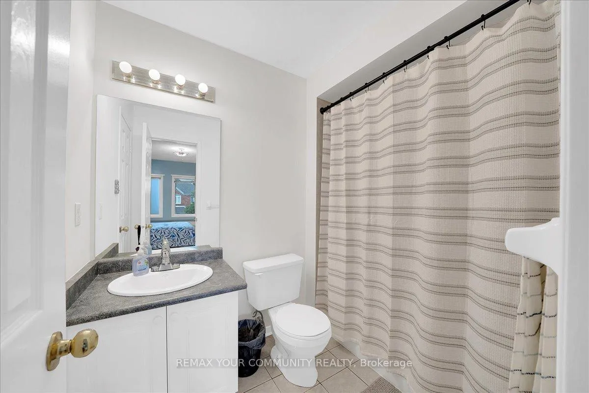 Photo 24 of 202 Matthew Drive, Vaughan, East Woodbridge — HOMEH