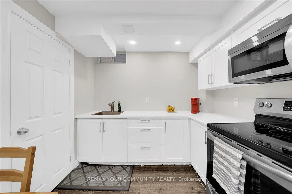 Photo 33 of 202 Matthew Drive, Vaughan, East Woodbridge — HOMEH
