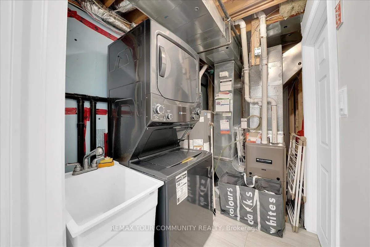Photo 38 of 202 Matthew Drive, Vaughan, East Woodbridge — HOMEH