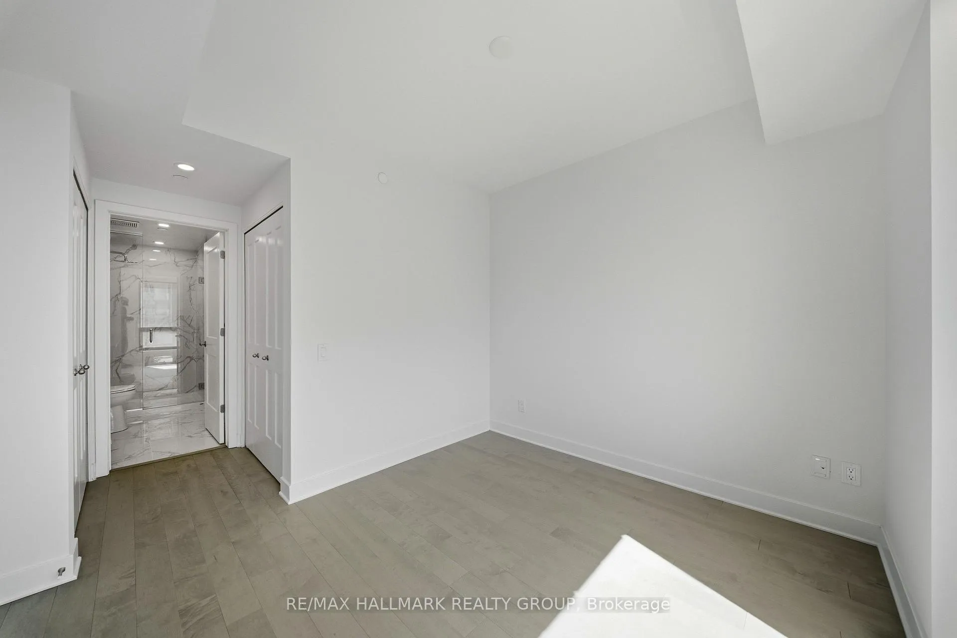 Photo 10 of Unit 2008, 180 George Street, Ottawa, Lower Town/Byward Market — HOMEH