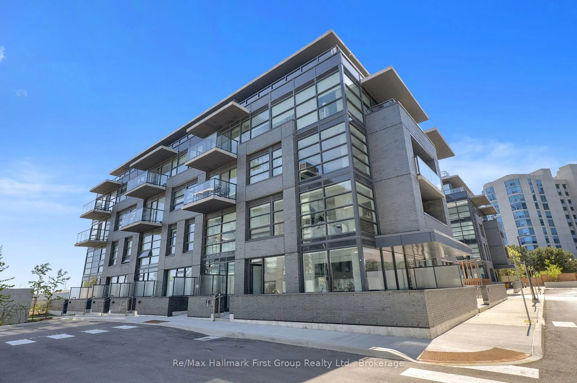 Front of Unit 444, 1610 Charles Street