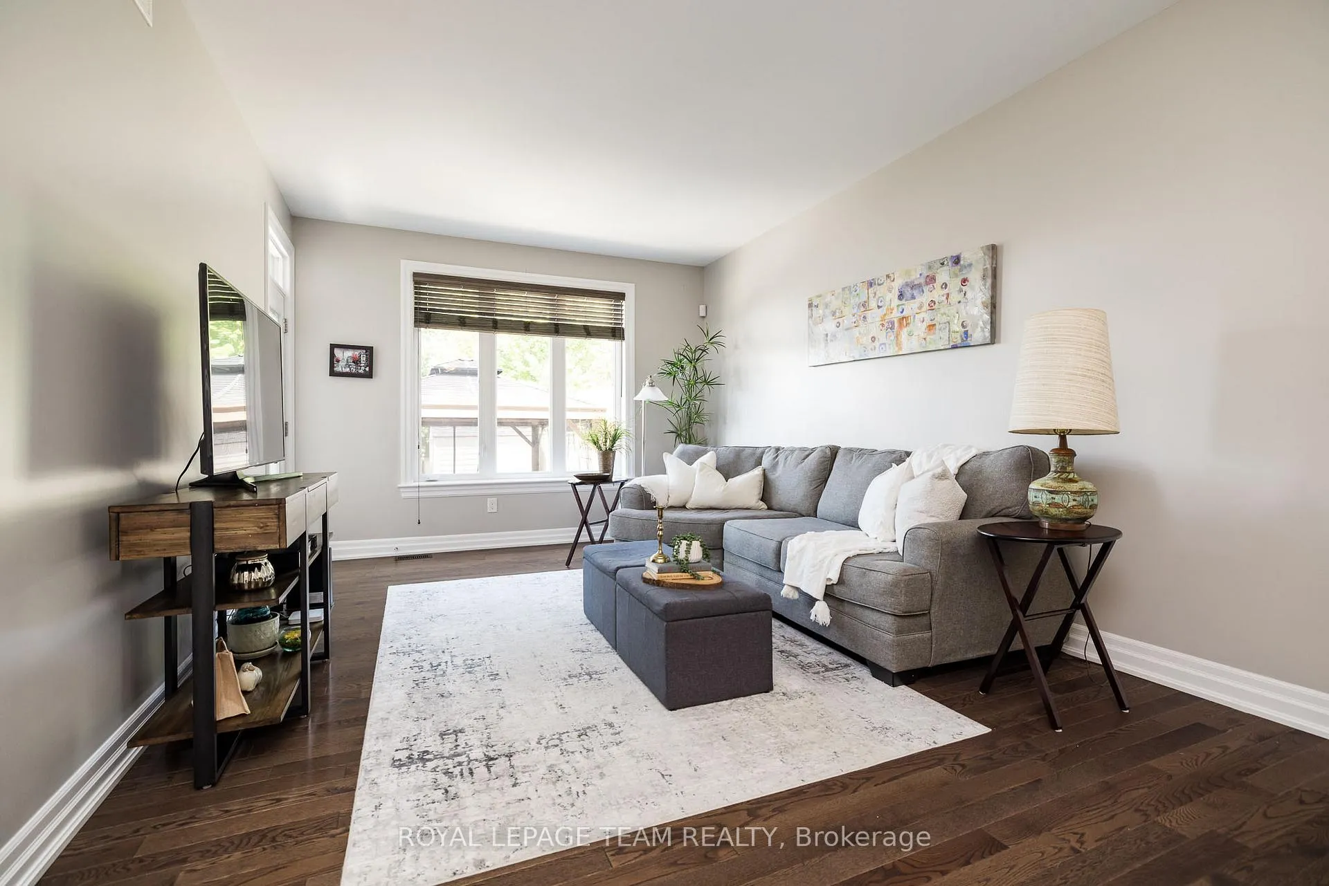 Photo 9 of 135 Tradewinds Crescent, North Grenville, North Grenville Twp (Kemptville South) — HOMEH