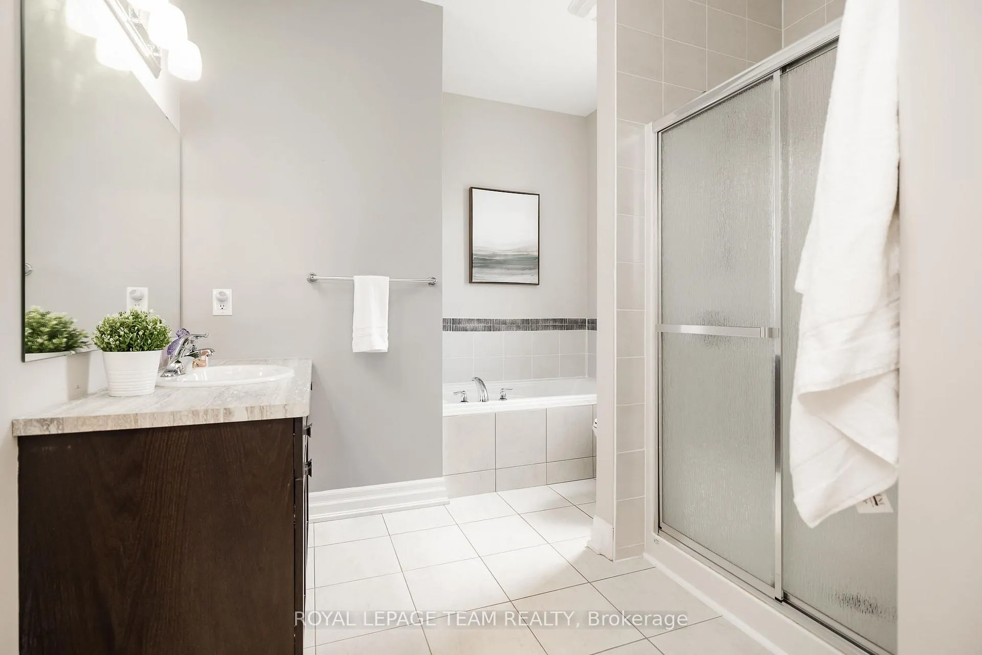 Photo 23 of 135 Tradewinds Crescent, North Grenville, North Grenville Twp (Kemptville South) — HOMEH