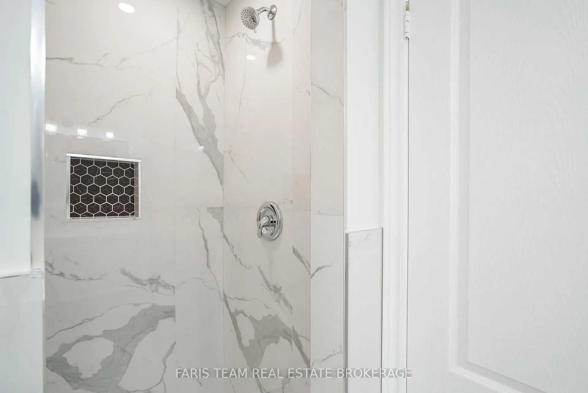Photo 20 of 8 Pietro Drive, Vaughan, Vellore Village — HOMEH