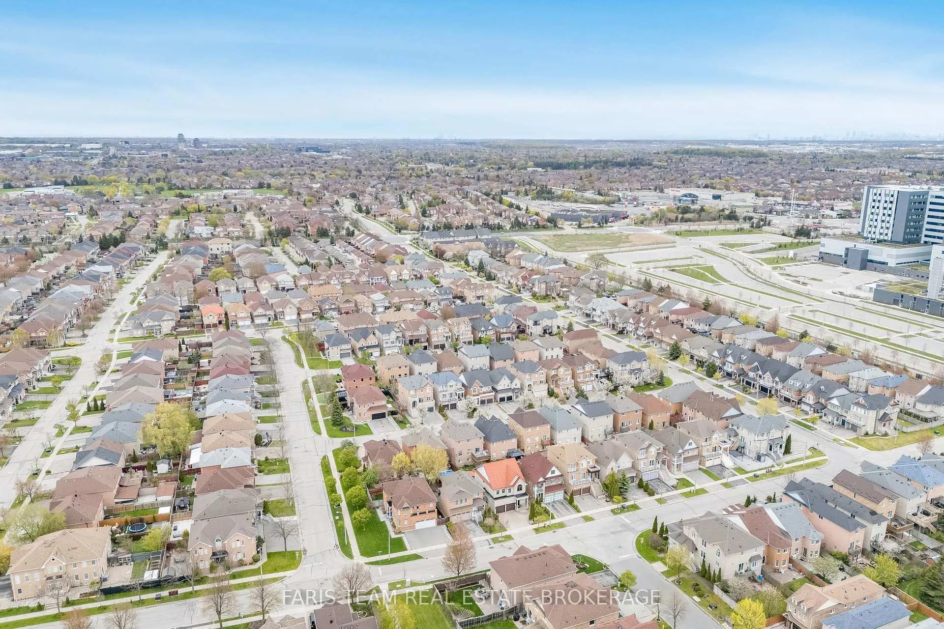 Photo 39 of 8 Pietro Drive, Vaughan, Vellore Village — HOMEH