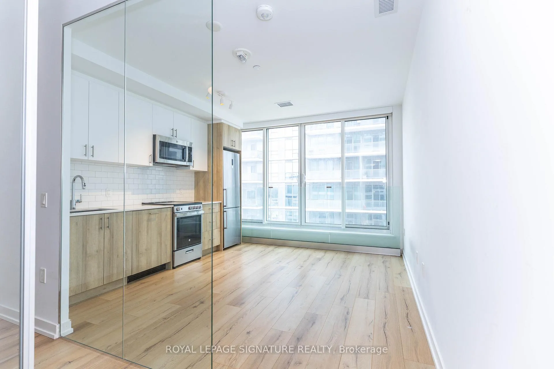 Photo 6 of Unit 610, 1195 The Queensway, Etobicoke, Islington-City Centre West — HOMEH