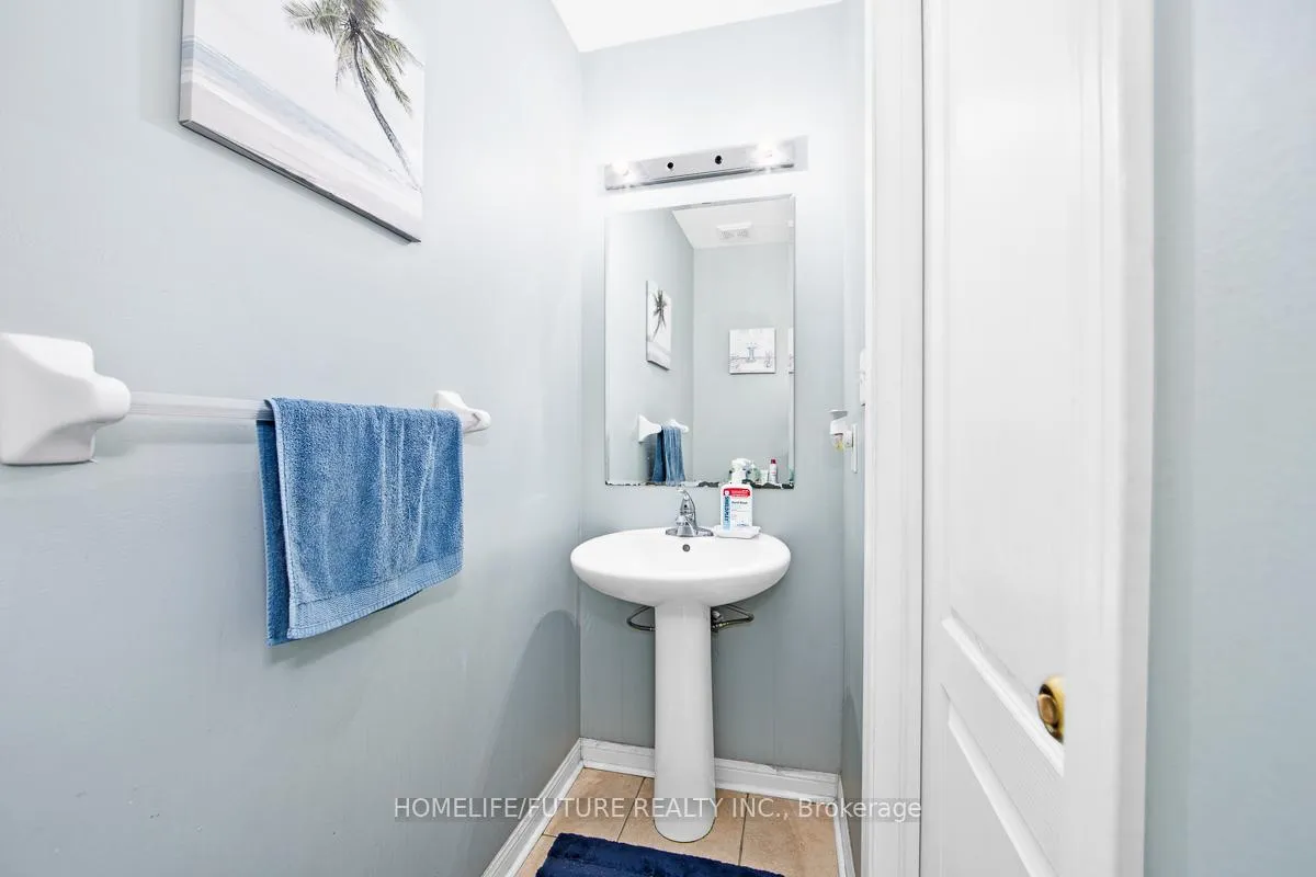 Photo 10 of 94 Staines Road, Scarborough, Rouge — HOMEH