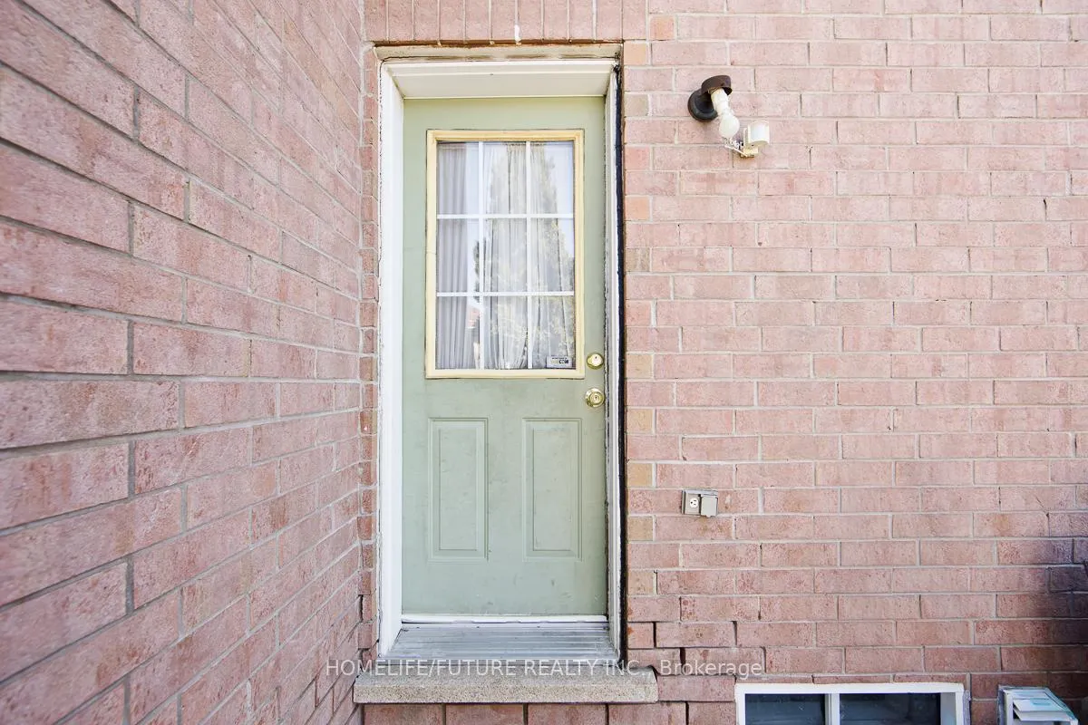 Photo 17 of 94 Staines Road, Scarborough, Rouge — HOMEH