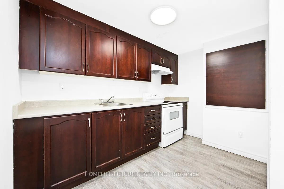 Photo 18 of 94 Staines Road, Scarborough, Rouge — HOMEH