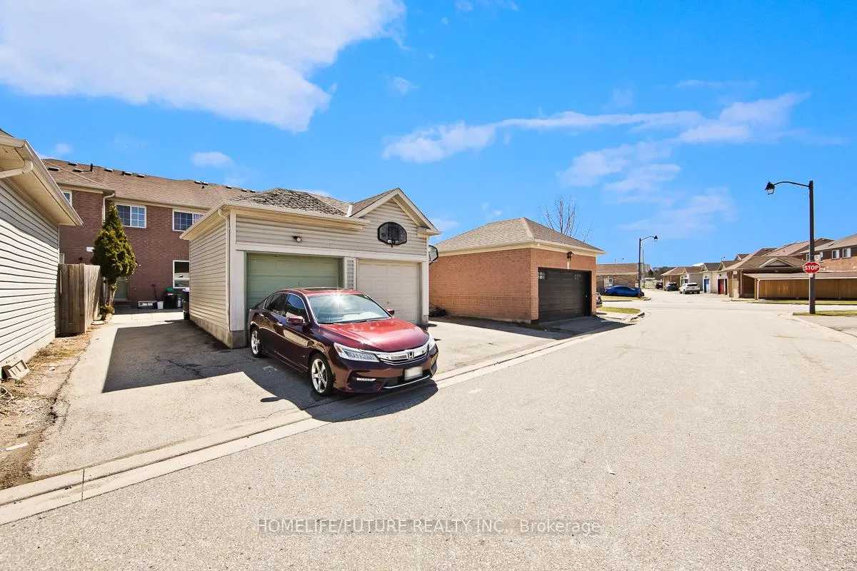 Photo 25 of 94 Staines Road, Scarborough, Rouge — HOMEH