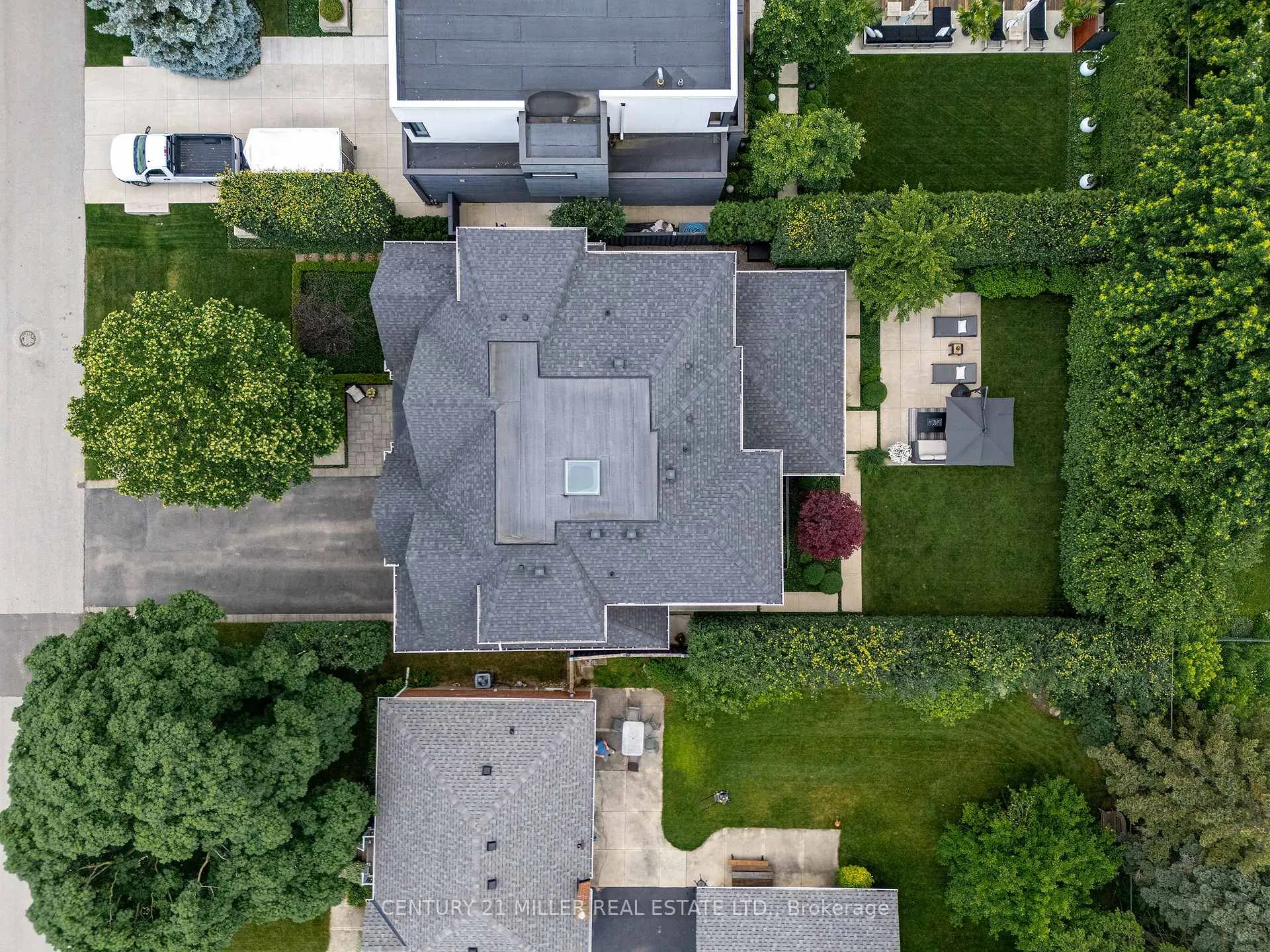 Photo 4 of 487 Orchard Drive, Oakville, West — HOMEH