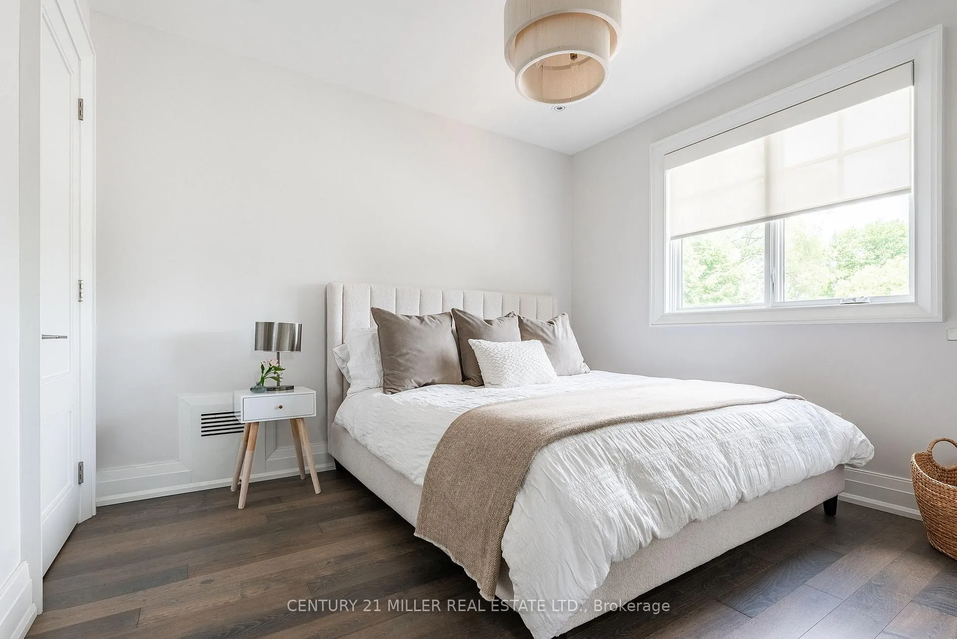 Photo 24 of 487 Orchard Drive, Oakville, West — HOMEH