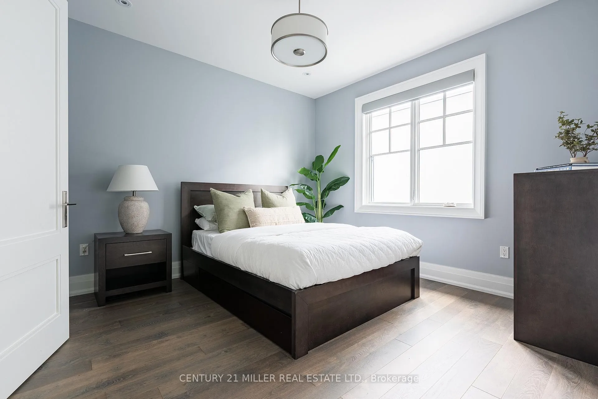 Photo 27 of 487 Orchard Drive, Oakville, West — HOMEH