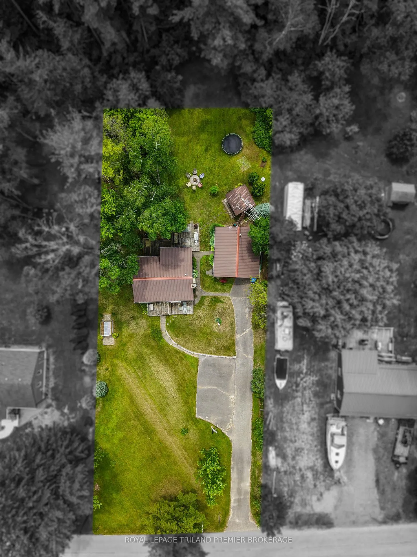 Photo 2 of 7755 Patrick Street, Lambton Shores, Port Franks — HOMEH
