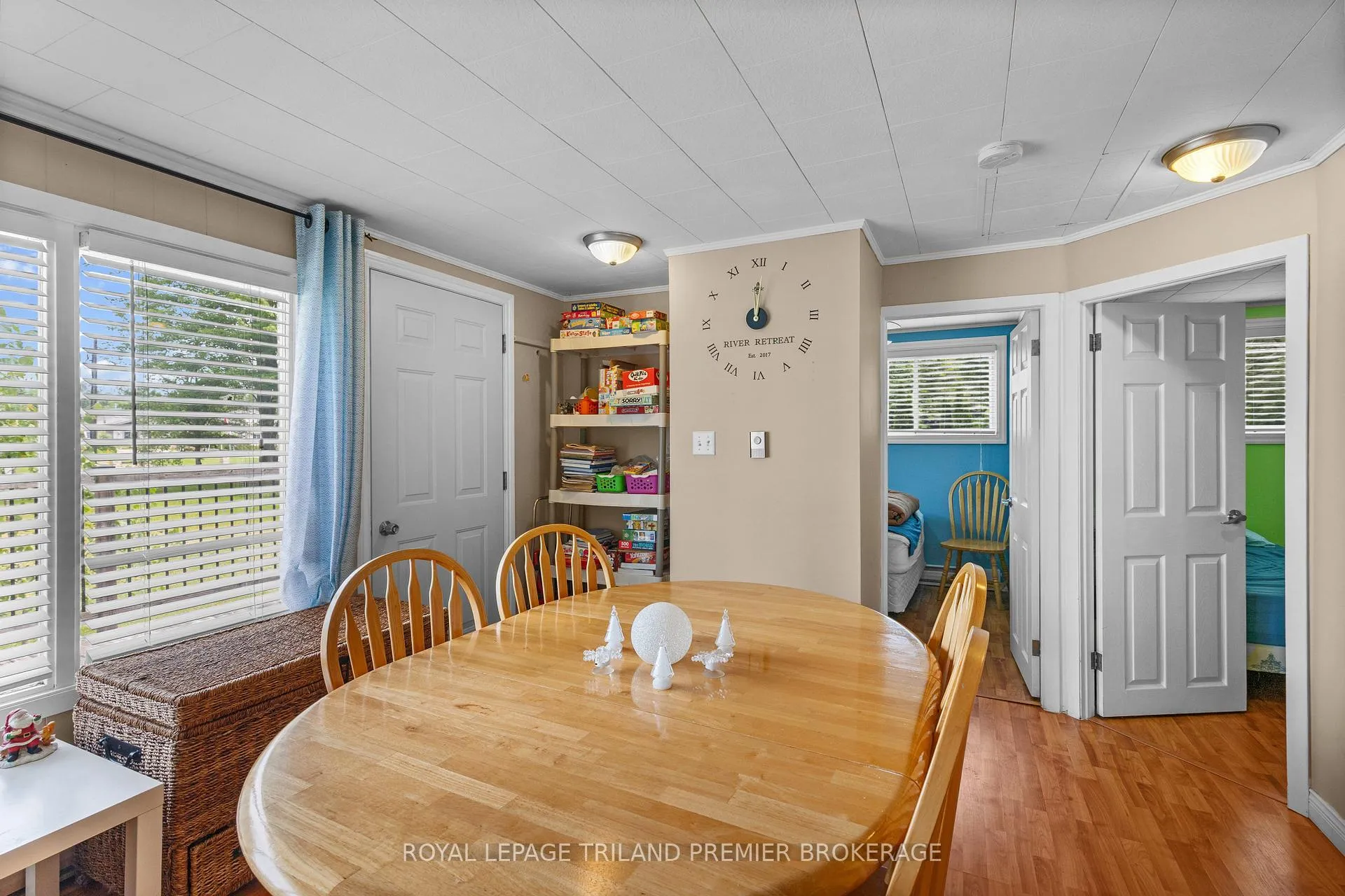 Photo 4 of 7755 Patrick Street, Lambton Shores, Port Franks — HOMEH
