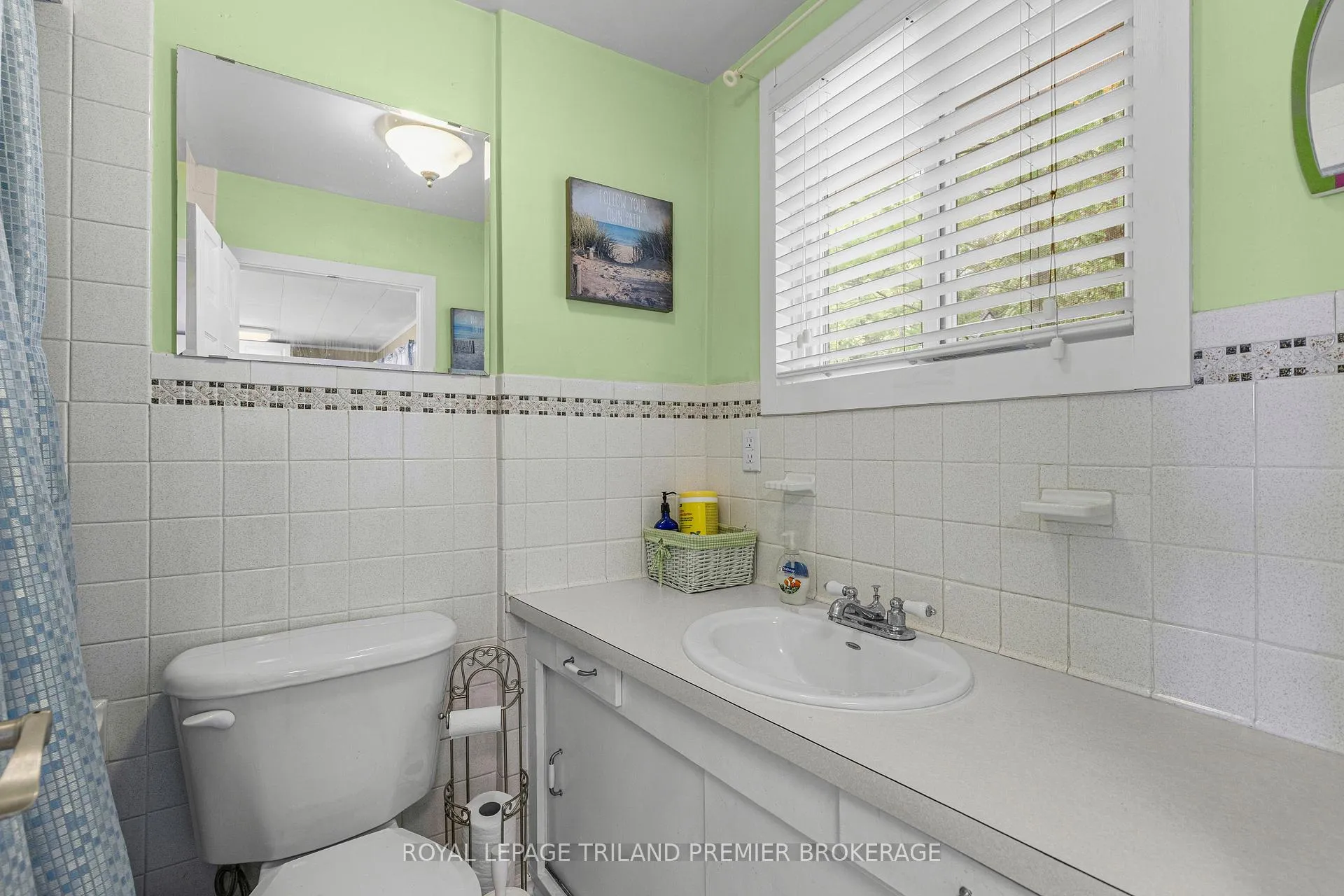 Photo 13 of 7755 Patrick Street, Lambton Shores, Port Franks — HOMEH