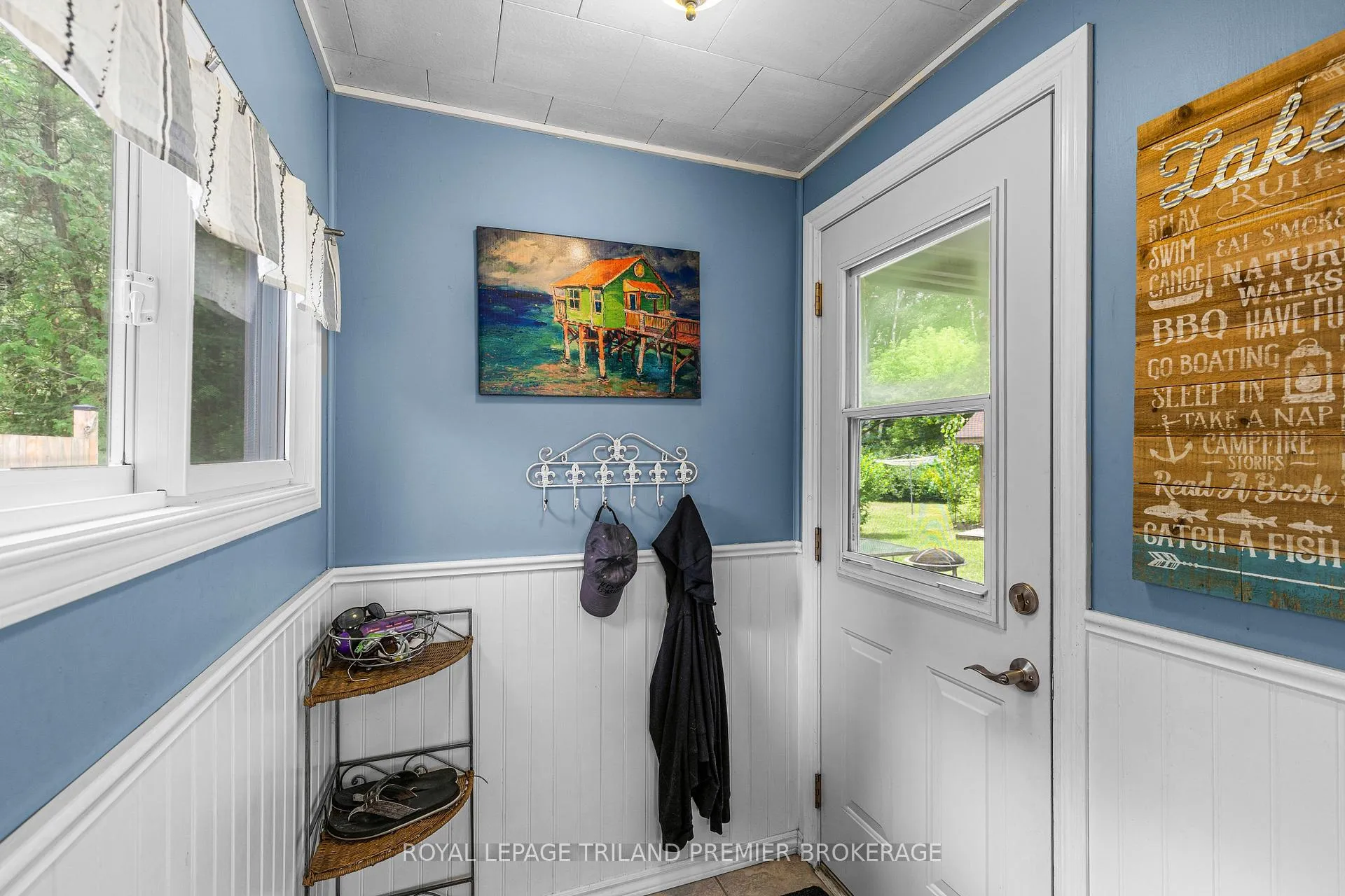 Photo 18 of 7755 Patrick Street, Lambton Shores, Port Franks — HOMEH