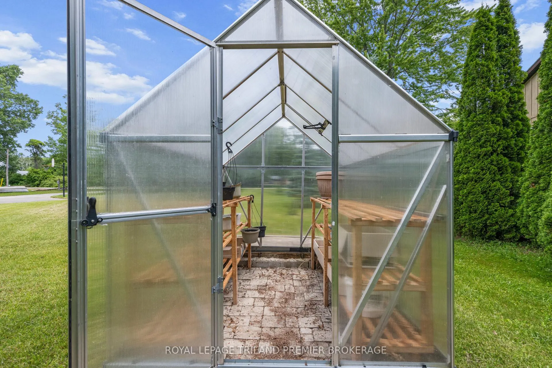 Photo 25 of 7755 Patrick Street, Lambton Shores, Port Franks — HOMEH