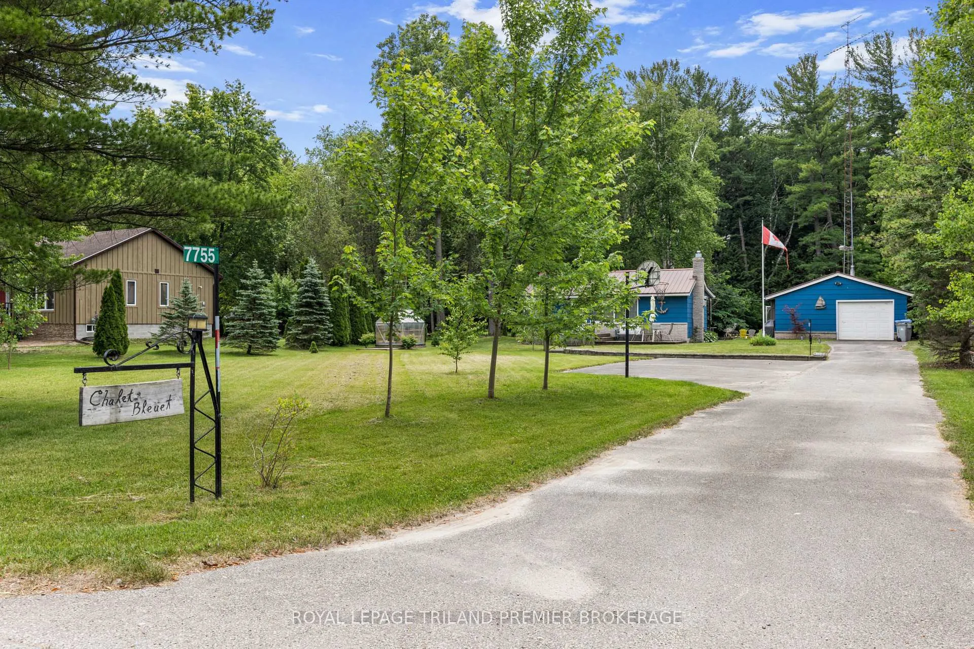 Photo 33 of 7755 Patrick Street, Lambton Shores, Port Franks — HOMEH