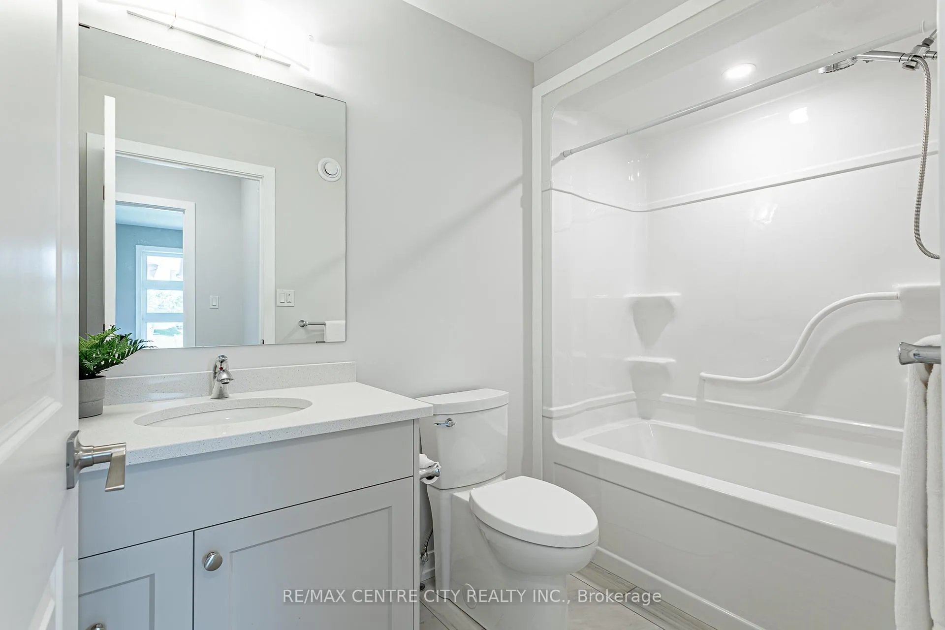 Photo 21 of 27 Silverleaf Path, St. Thomas — HOMEH