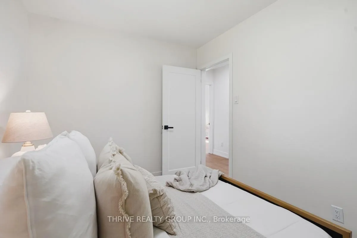 Photo 21 of 480 Palmtree Avenue, London, North P — HOMEH