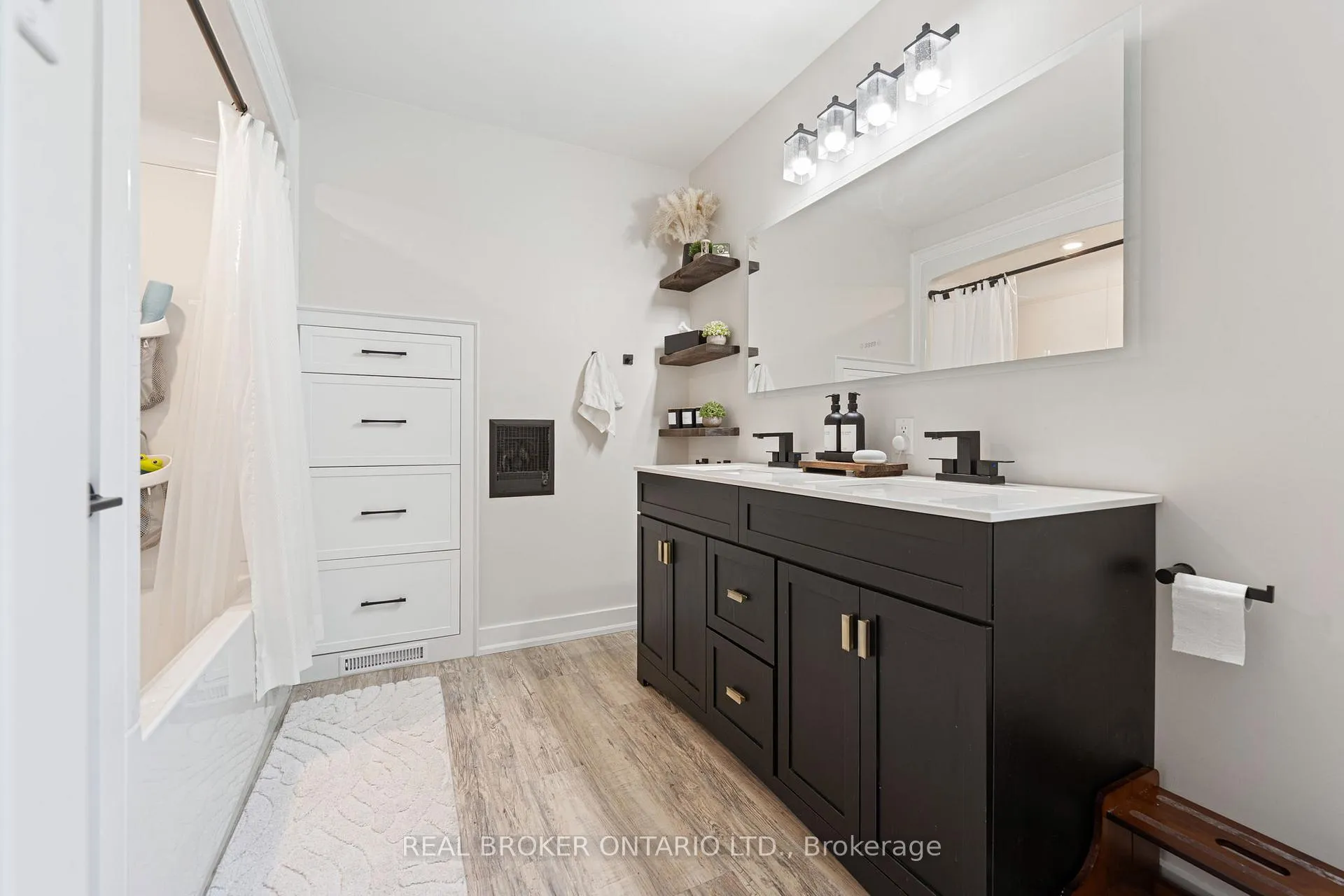 Photo 19 of 1015 Queen Street, Norfolk, Courtland — HOMEH