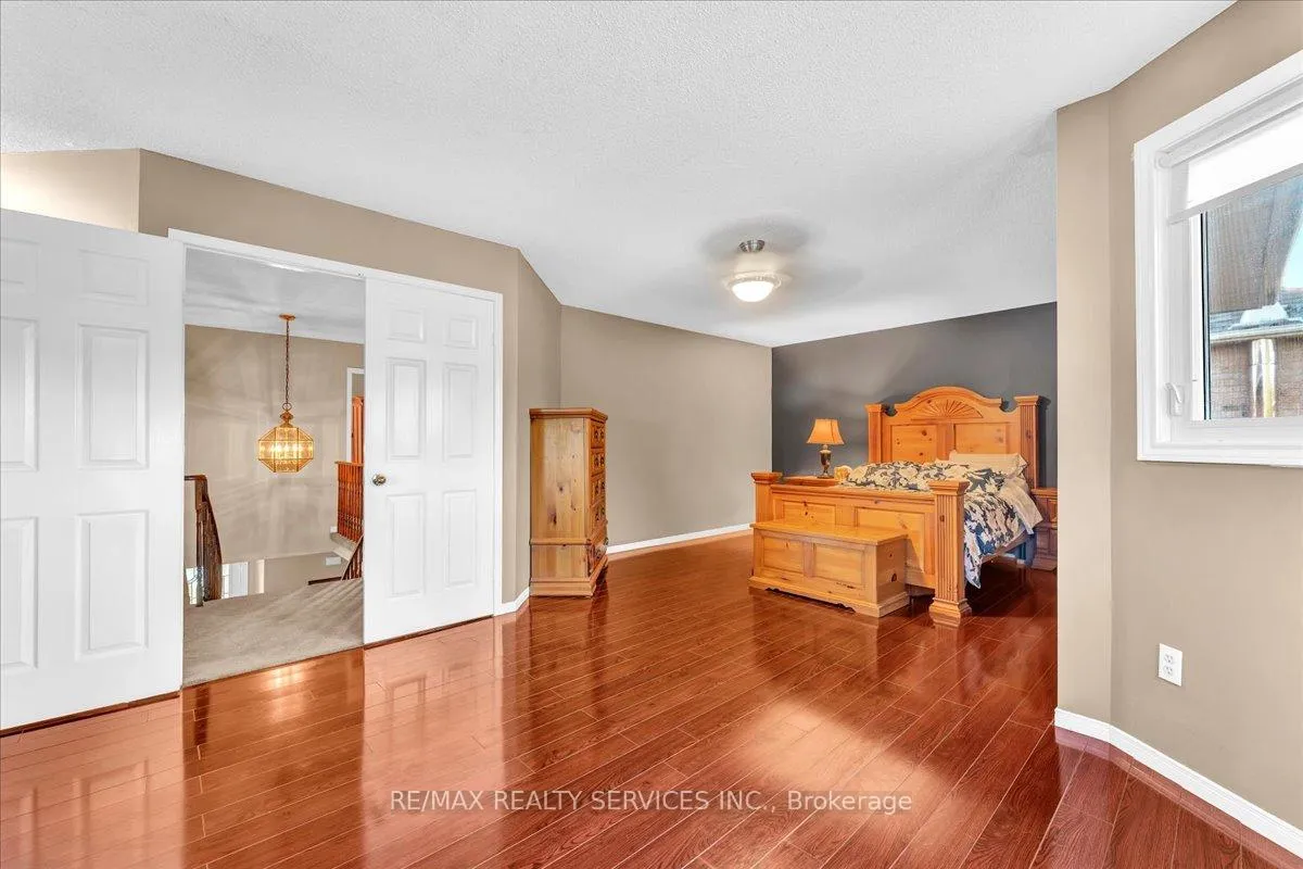 Photo 23 of 13 Corkett Drive, Brampton, Northwood Park — HOMEH