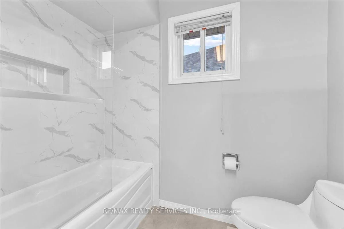Photo 33 of 13 Corkett Drive, Brampton, Northwood Park — HOMEH