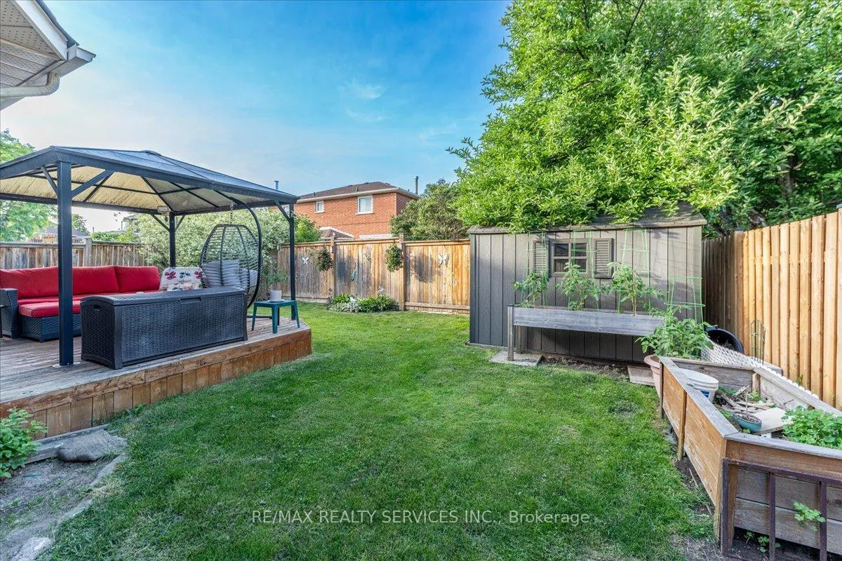 Photo 44 of 13 Corkett Drive, Brampton, Northwood Park — HOMEH