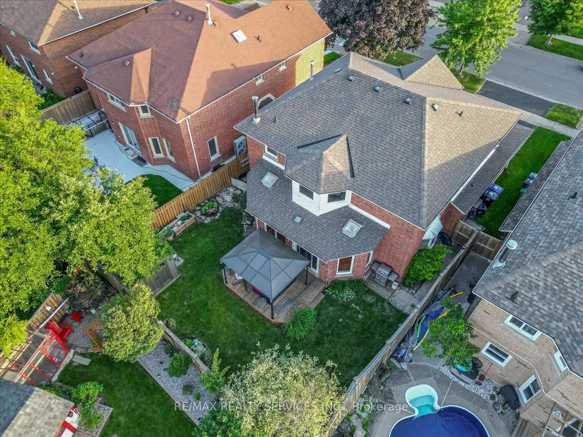 Photo 46 of 13 Corkett Drive, Brampton, Northwood Park — HOMEH