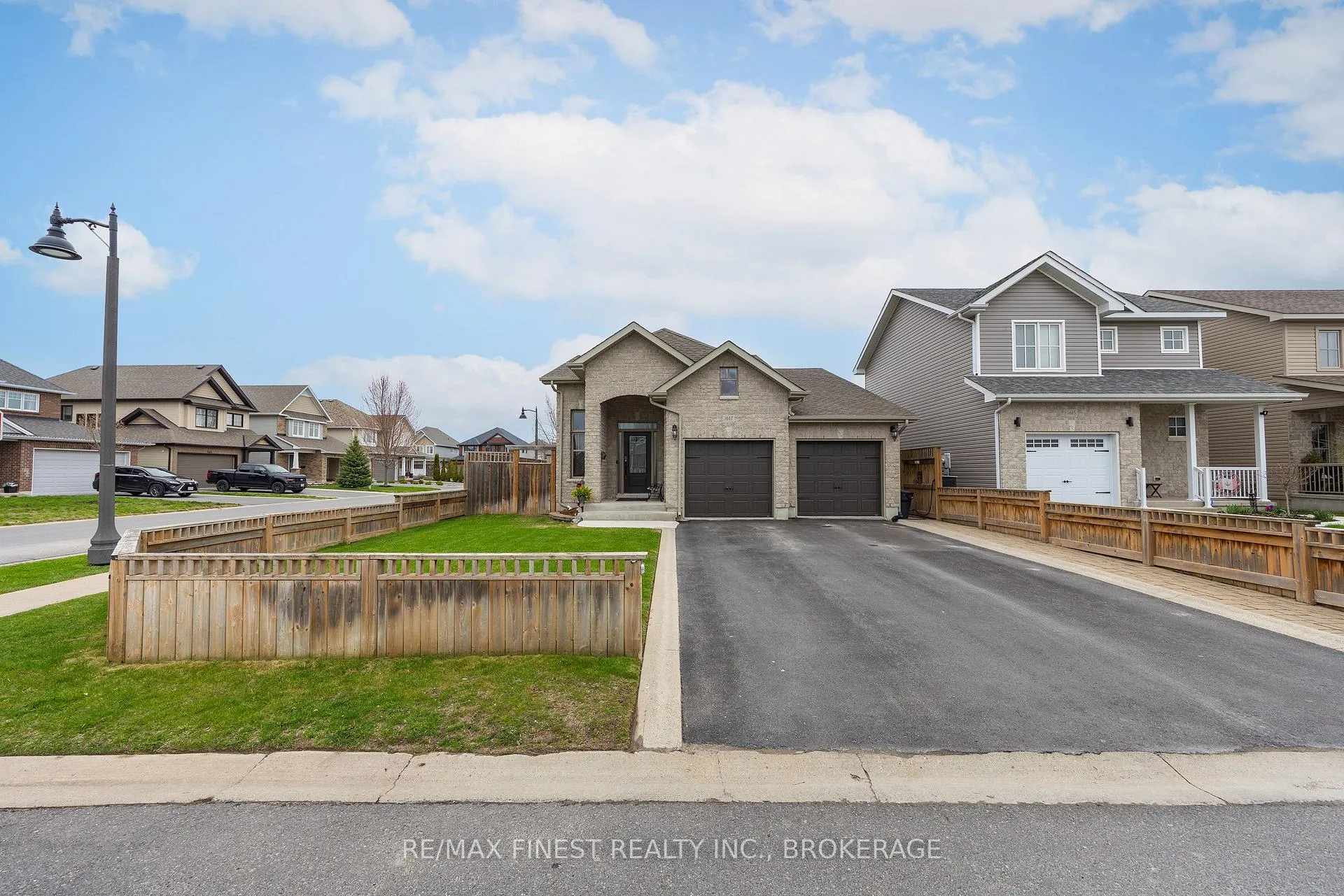 Photo 2 of 1667 Crimson Crescent, Kingston, City Northwest — HOMEH